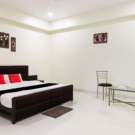 Capital O70964 Hotel D Mercy Nágpur Kültér fotó